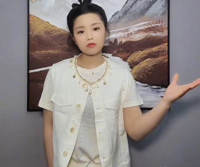 36岁嘎子和33岁英子变化好大,一个身材壮硕,一个娇艳动人