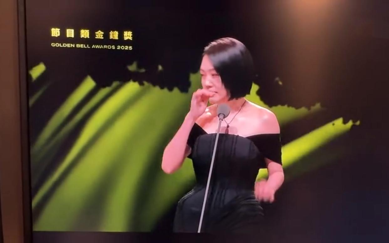 小S蔡康永金钟奖合体，谈及大S当场落泪，蔡康永仍不改以往毒舌