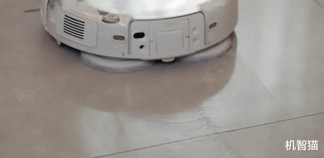 大疆做扫地机,当真还是玩票?