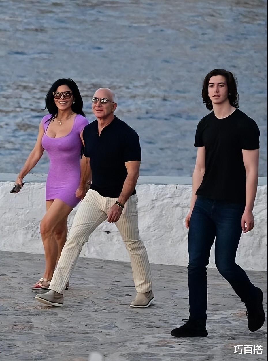 创世界最贵离婚记录的麦肯辛捐钱捐到手软!离开贝佐斯后,太壕了