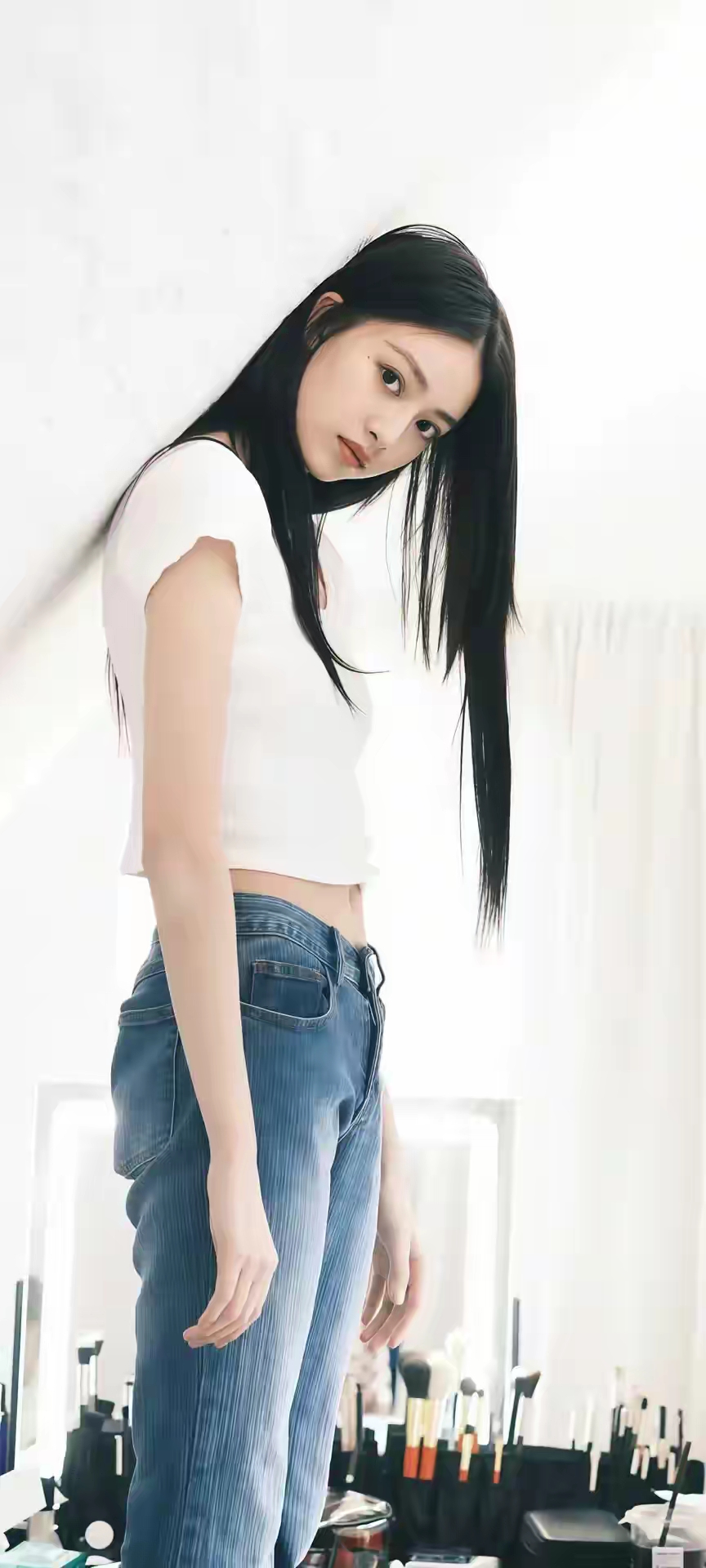 美女张艺上:在多元角色中绽放的实力小花!