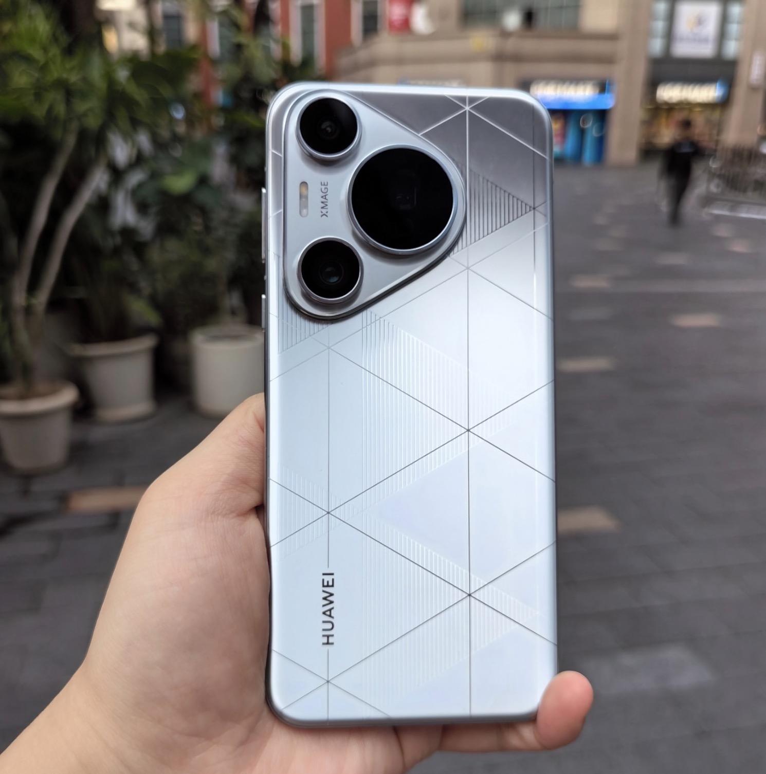 華為拍照旗艦突降2500元，16GB+512GB+純血鴻蒙，支持雙衛星通信