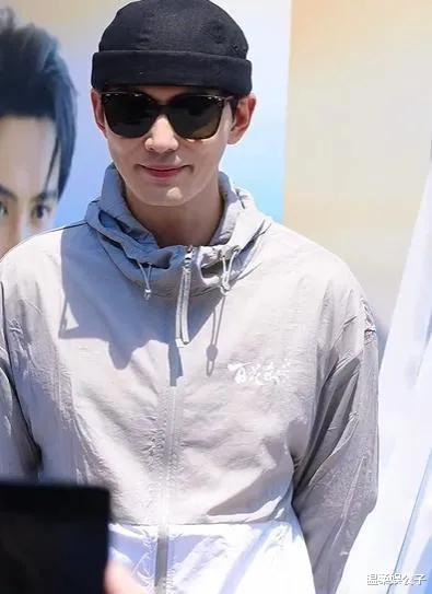 徐正溪复出首次辟谣:我不是富二代,叹:40岁还没结婚冲动