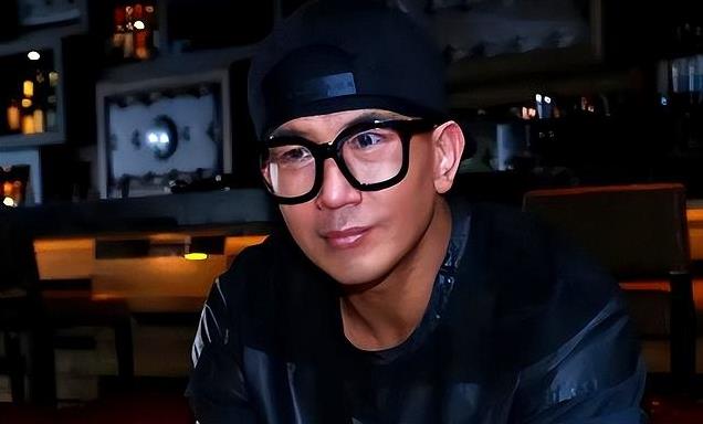 细思极恐!s妈深夜13字发文,终于暴露出了她隐藏的“真实面目”