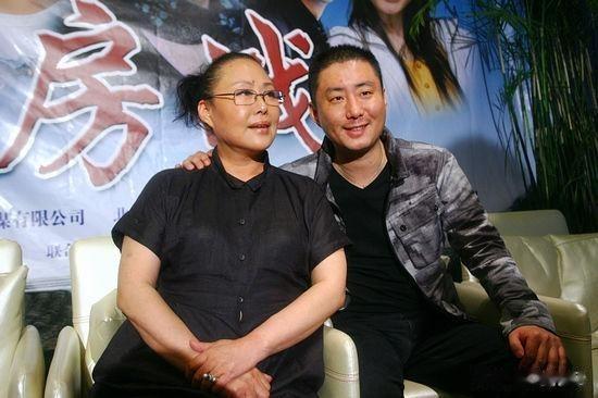 陈红捧儿子失败,斯琴高娃没把儿子带火,唯独她把儿子捧成了影帝