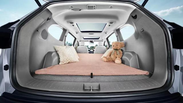 13.98万起，1.5T-2.0T动力可选，二排独立座椅，全景天窗全都有！