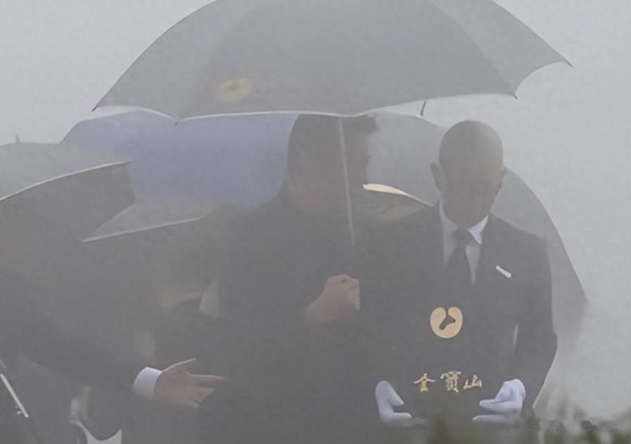 大S雕像正式完工!具俊晔巧妙设计让人泪目,一举动暴露真实感情