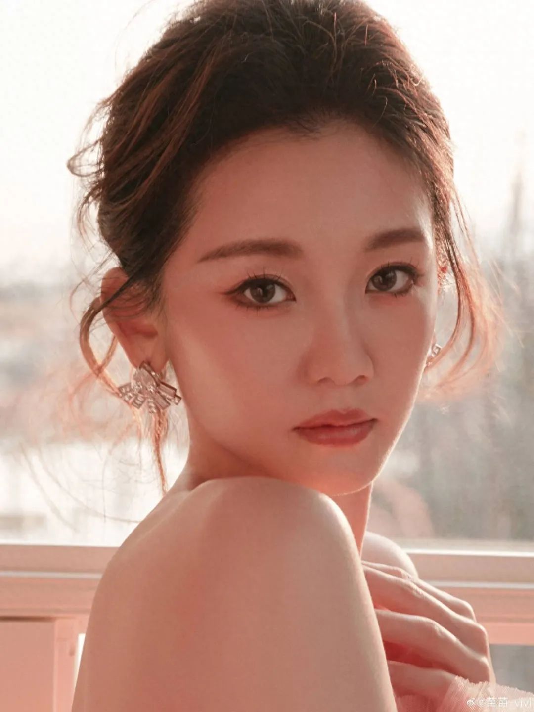 苗苗大方公开韩国医美vlog,原来她跟我们想象的完全不一样