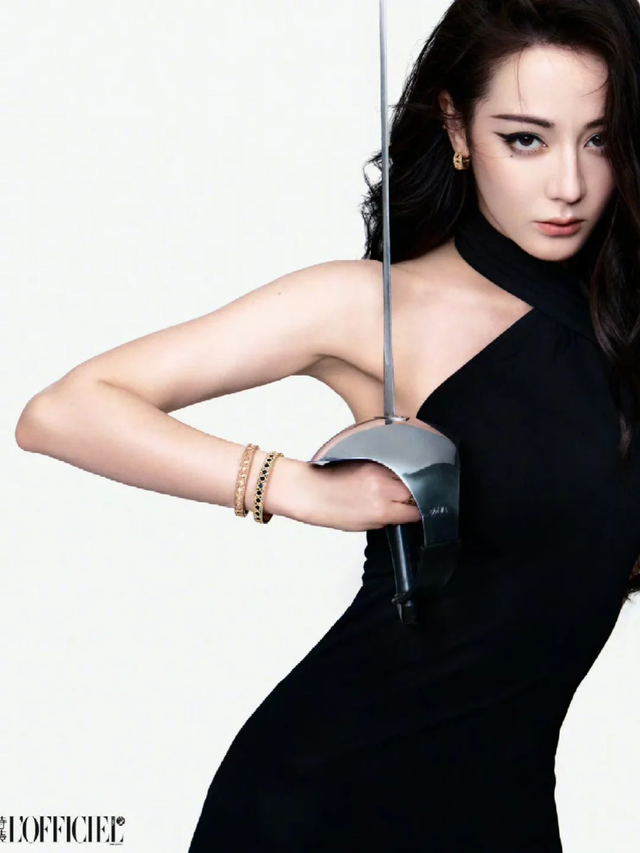 迪丽热巴《时装L'OFFICIEL》三月刊曝光,一起感受纯粹之力