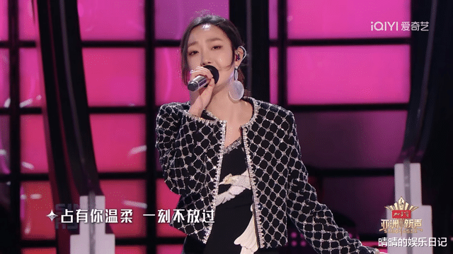 开播一小时冲上热榜第一!《亚洲新声》一出手,就是音综天花板