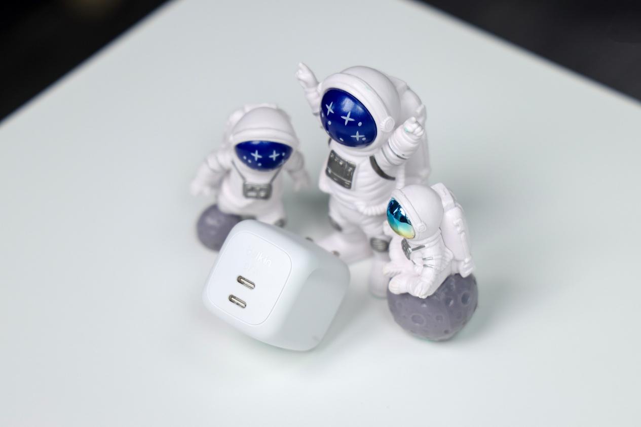 充電器用完到底拔不拔？貝爾金67W零耗智充給了答案