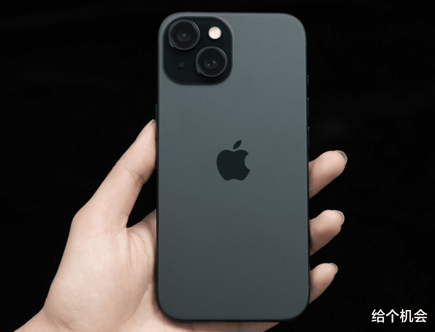 目前值得捡漏的苹果手机,从5999元跌至3999元,不用等新机了