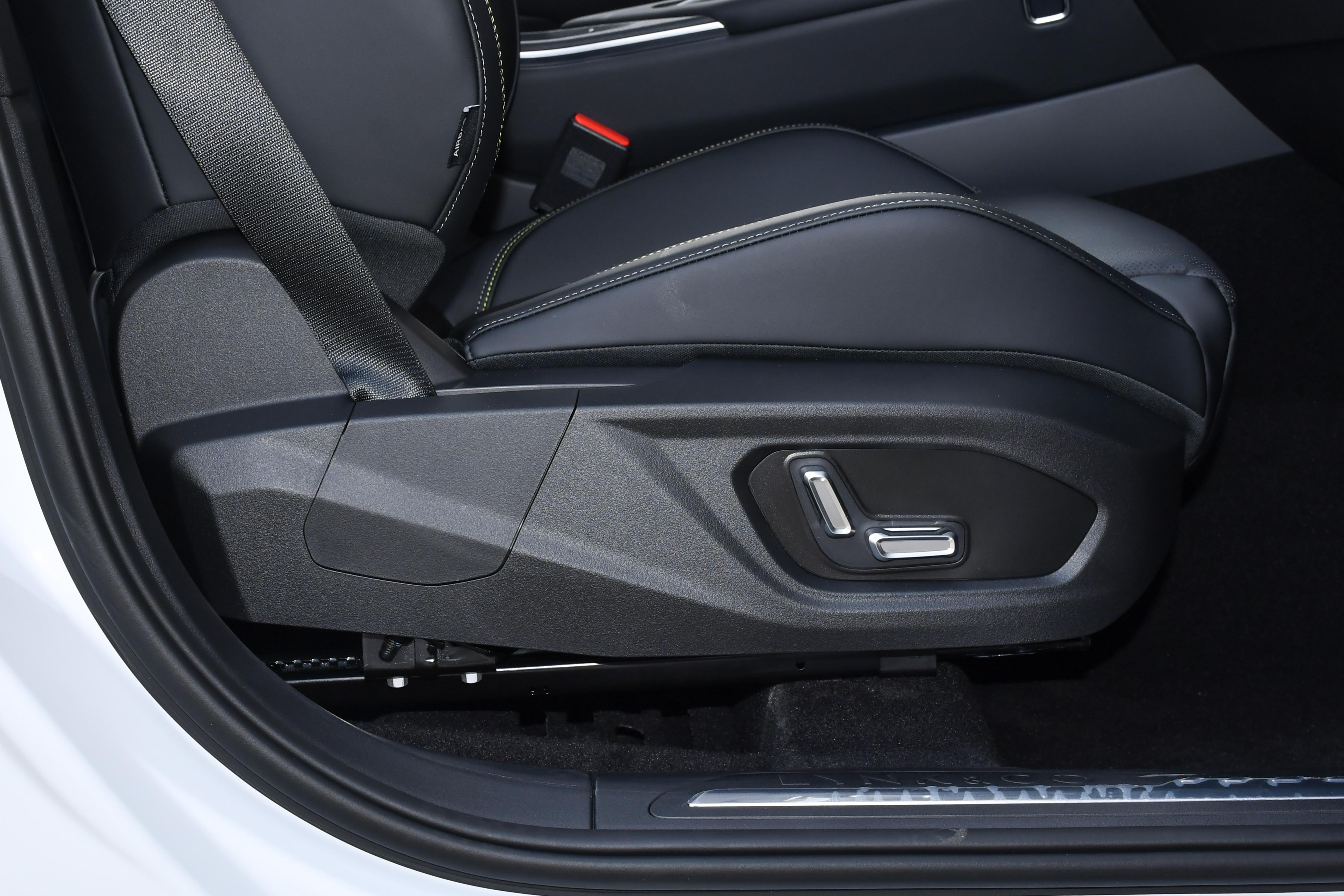 2025款领克01焕新版试驾感受:细节有巧思,适合家用需求