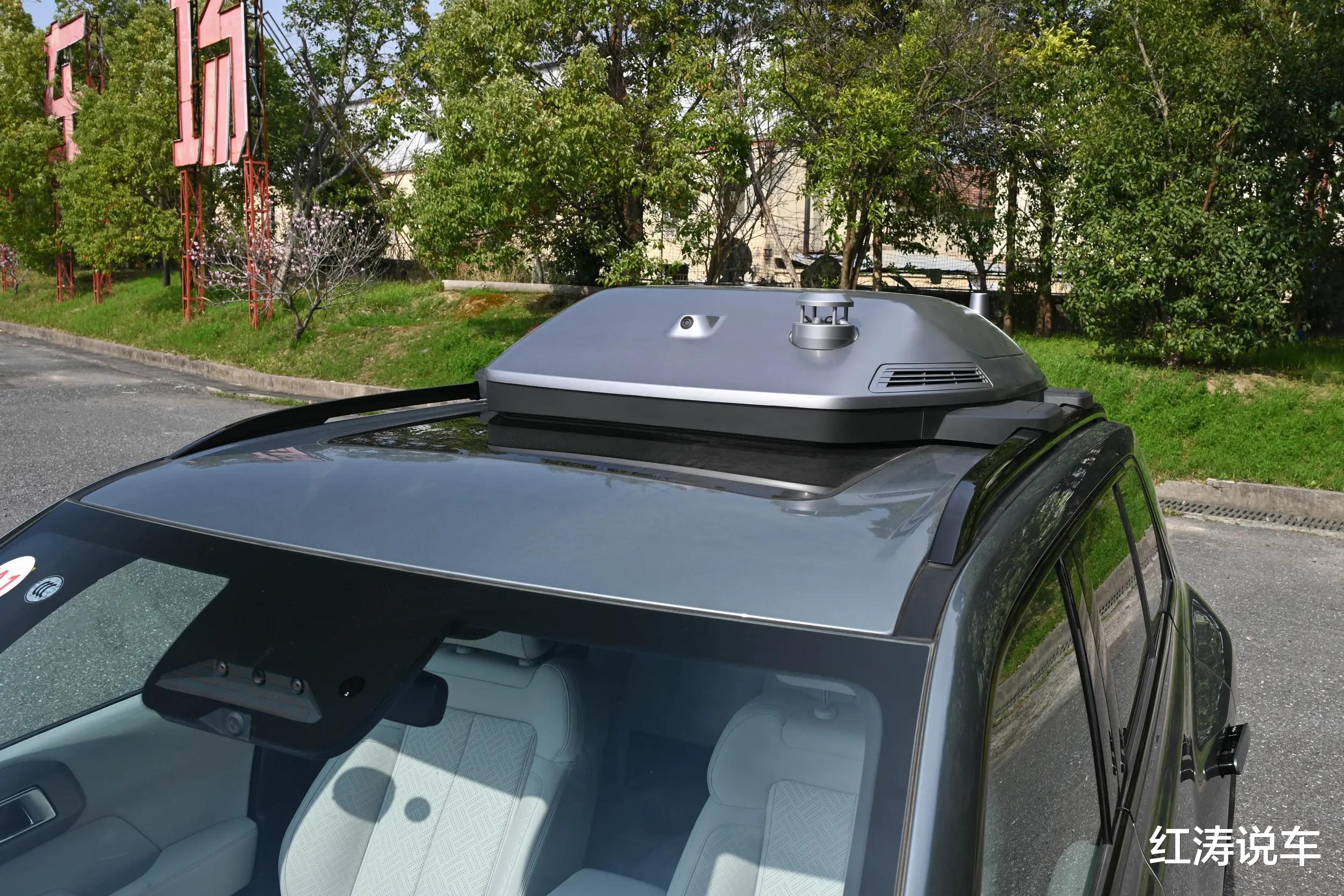 方程豹钛3：方盒子造型，提供后驱和四驱，适合年轻人的纯电SUV