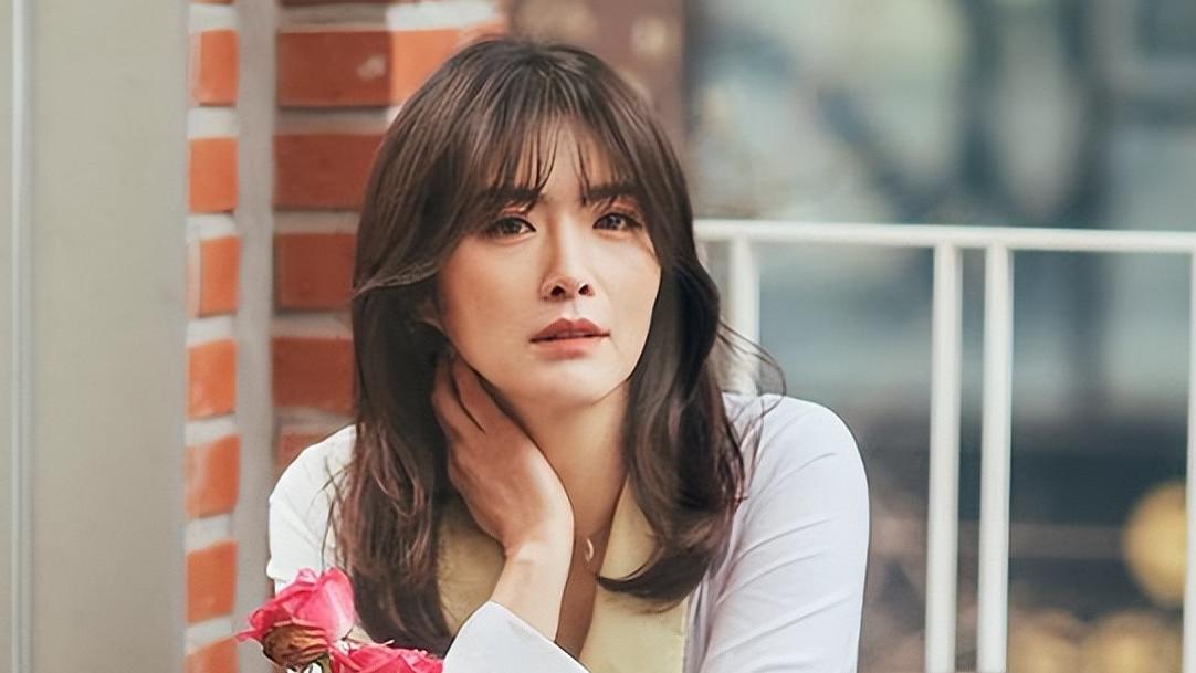 韩女星宣布平安产下一子，将在明年举办婚礼仪式