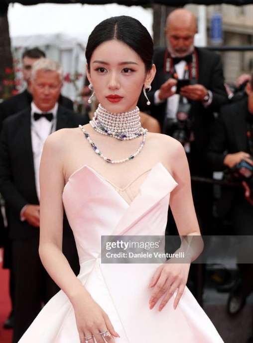 戛纳第七天：舒淇美的出众，林志玲面露凶相，李庚希咋长这样了