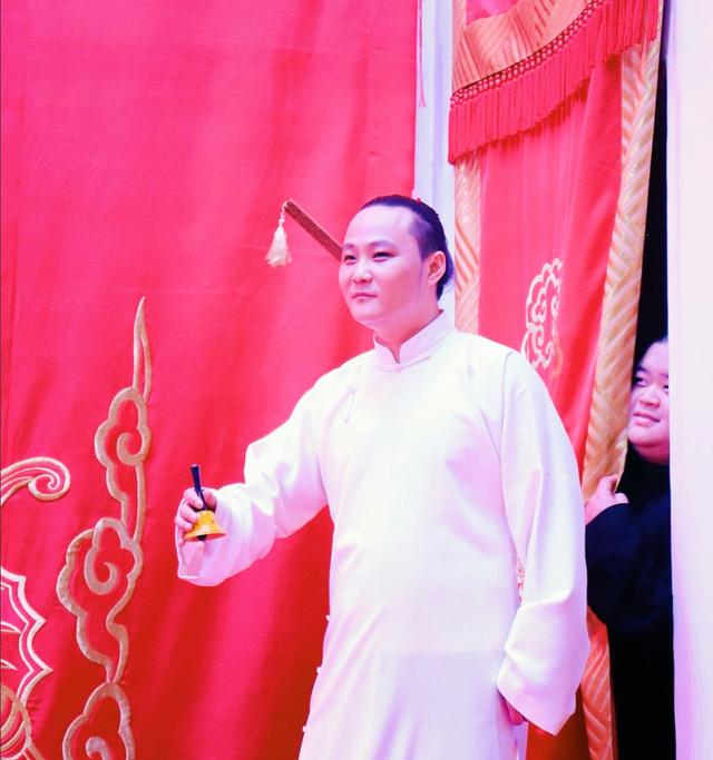 闫宗海在直播间向郭德纲撂下狠话,却也像给了自己一个台阶下