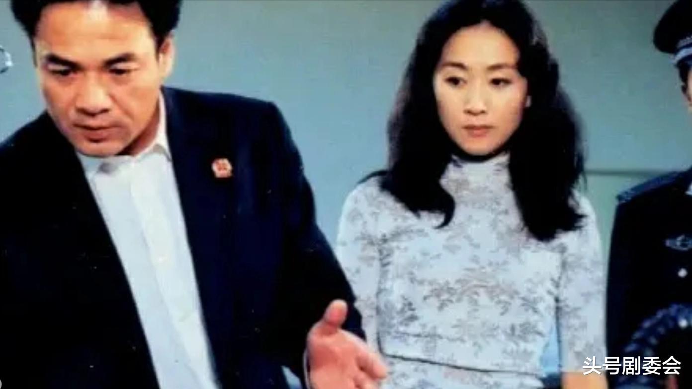 被许晴抛弃,在葛优家睡3年沙发,61岁搭档迪丽热巴,终于火了