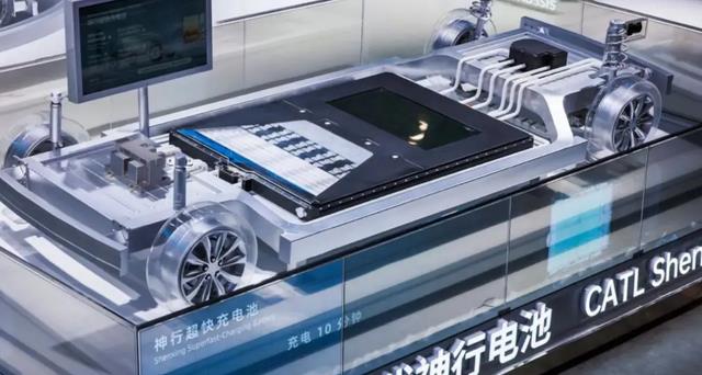 宁德时代火上浇油，小米成垫脚石，理想老总发文：避免夸张宣传