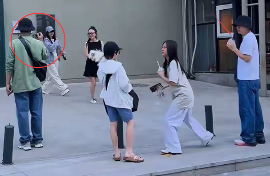 “做头发”事件7年后，李小璐被指复婚？贾乃亮三个举动说明一切