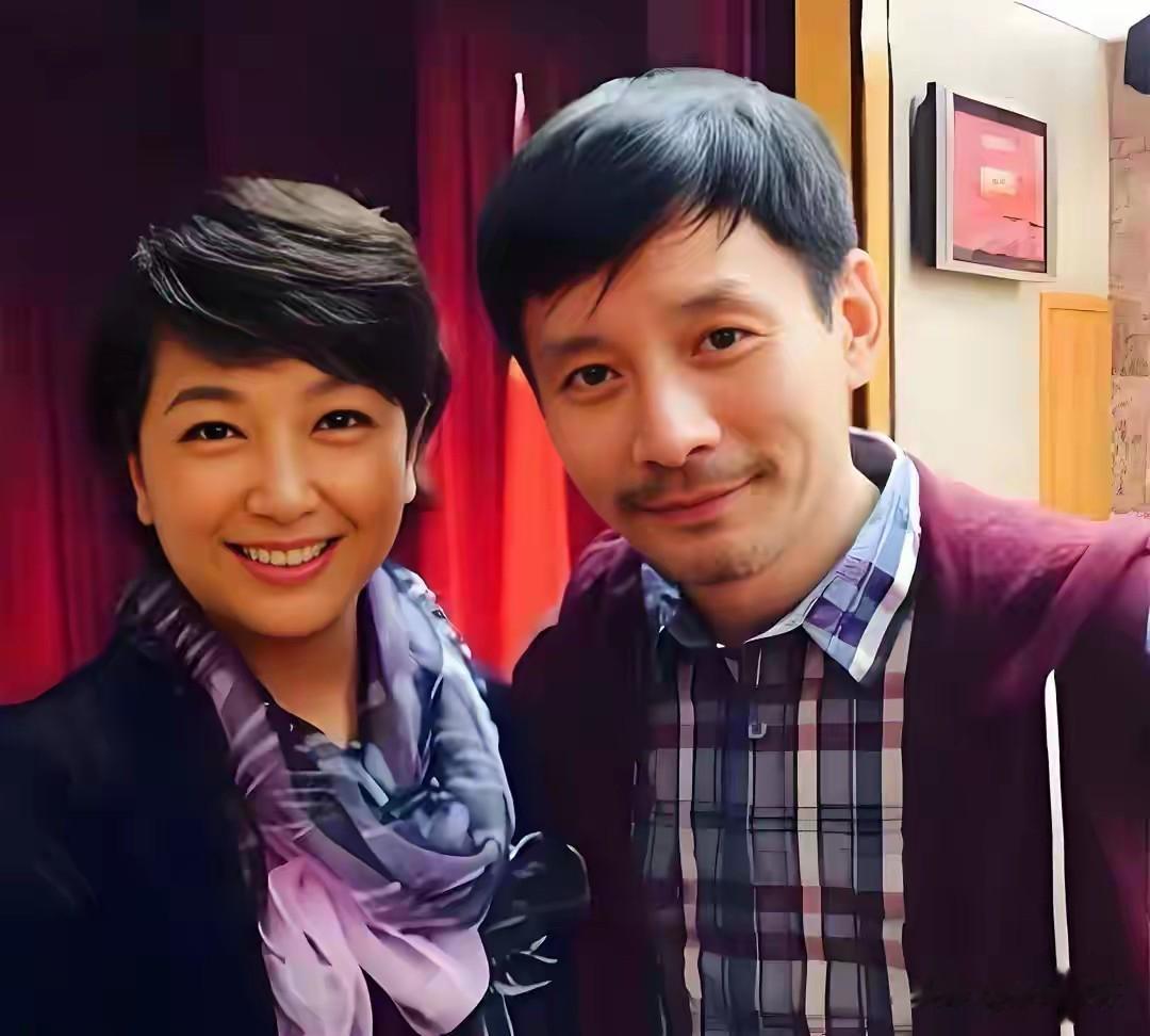 和王志文传绯闻，与靳东同居5年的她，为何转头嫁给二婚的田小洁