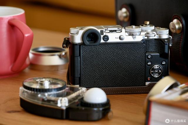 顏值即生產力：一臺讓參數黨沉默的M43美學旗艦！