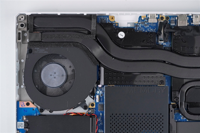 雷神獵刃S評測：萬元游戲本性能出色 長江存儲PC411 SSD寶刀不老