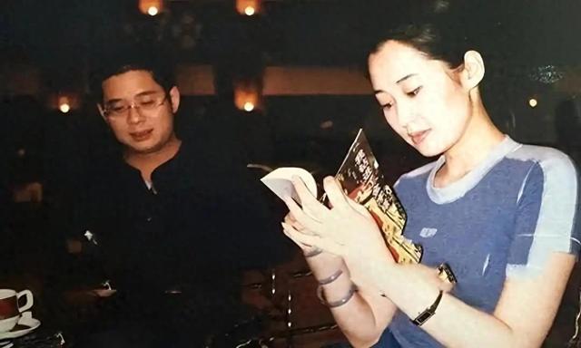 她一生 “风流成性、老少通吃”，撩汉无数，现如今56岁却依旧单身