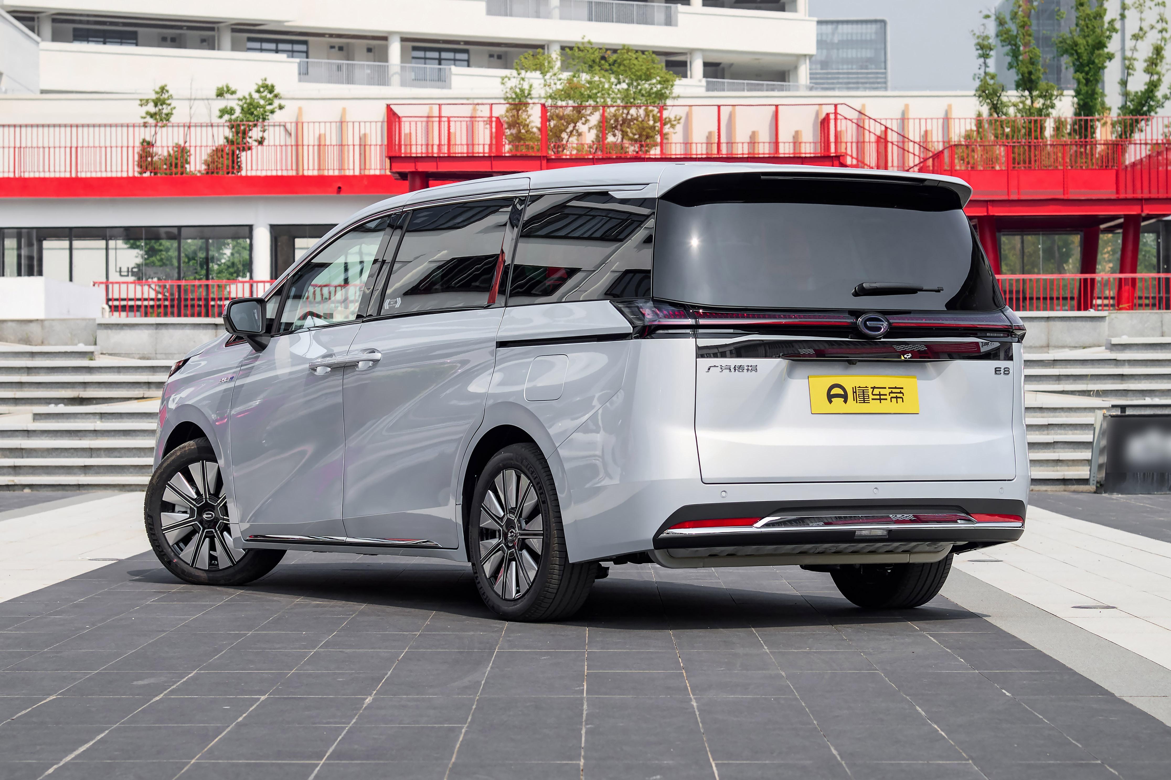 传祺E8 PHEV龙腾星夜+：开启家庭出行新纪元