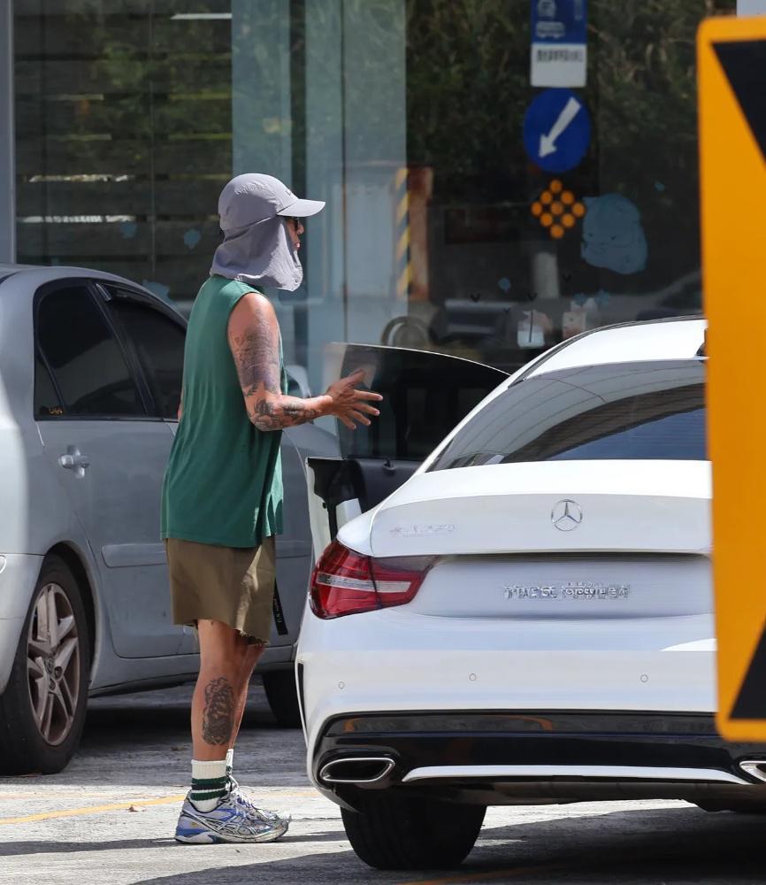 具俊晔首开口谈大S，心情沉痛经常梦到亡妻，俩友人陪着他守墓