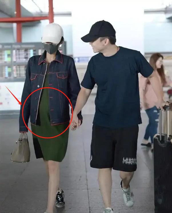 离婚3年，孙怡妈妈的一句话，彻底撕碎董子健维持多年的“体面”