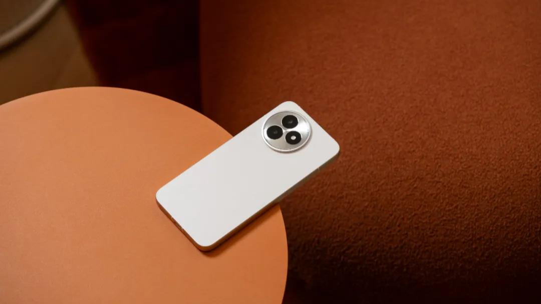 REDMI K80 至尊版測評：這次升級有點多