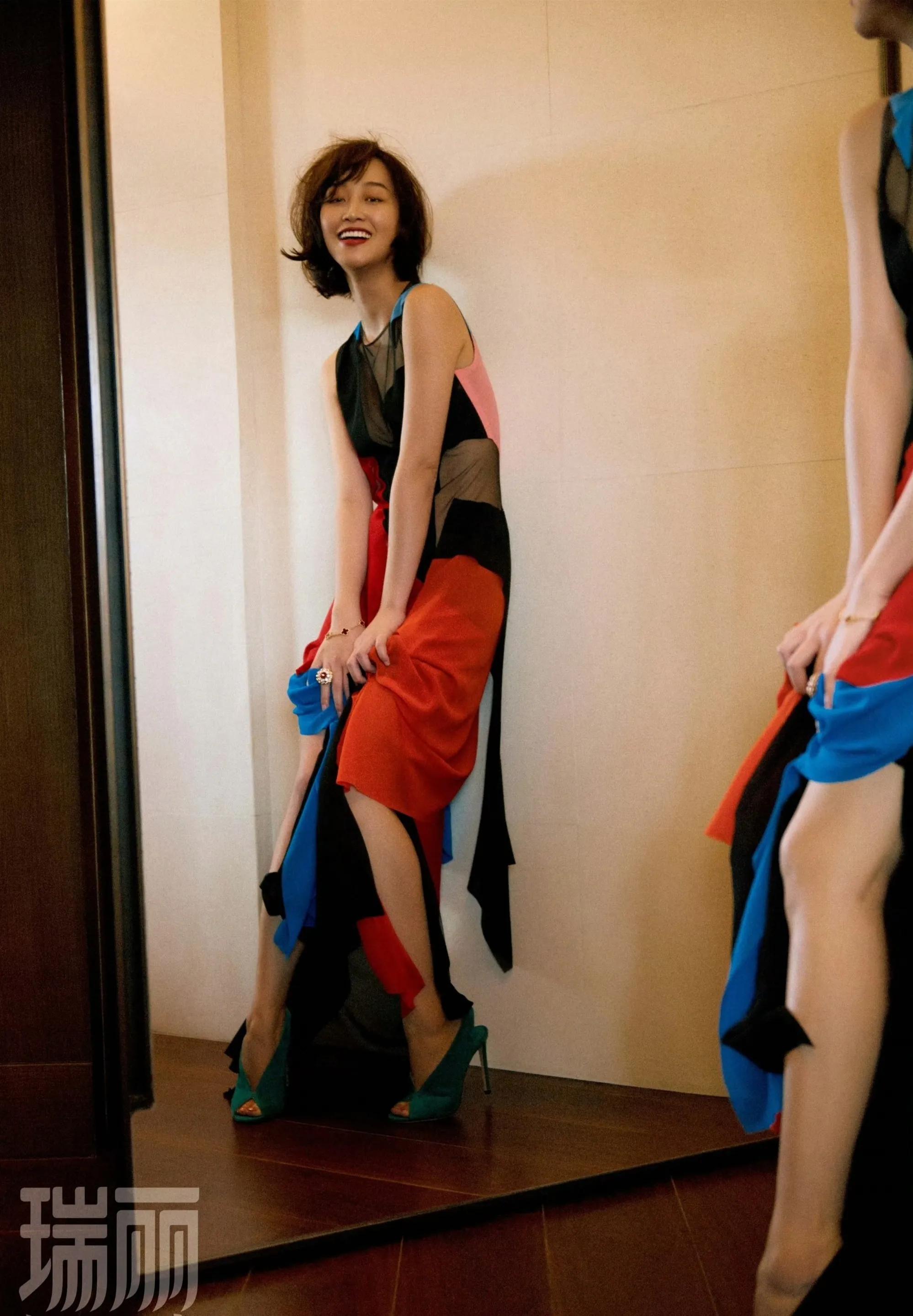 蓝盈莹写真美图