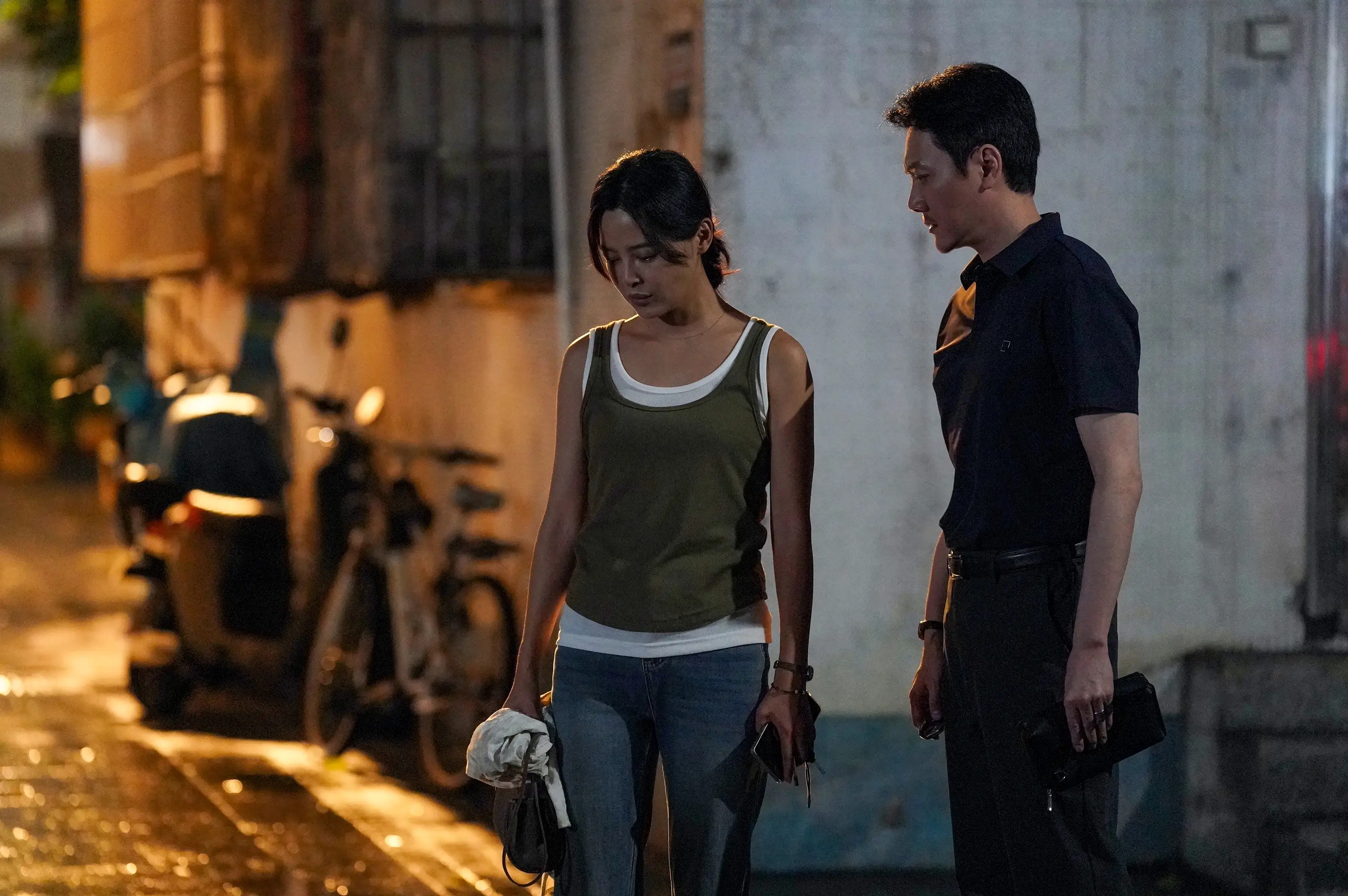 赵丽颖也没想到，和自己离婚4年，前夫冯绍峰竟一直在走上坡路