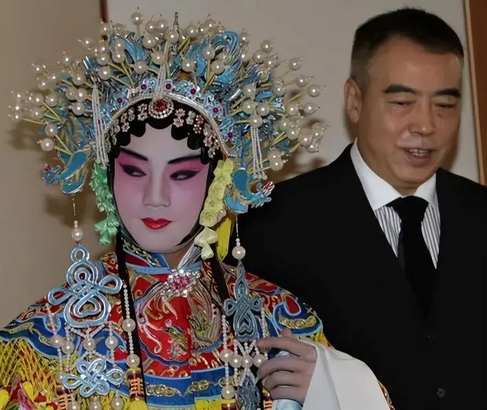 出道20年不火，如今凭借《戏台》翻红，44岁仍未婚