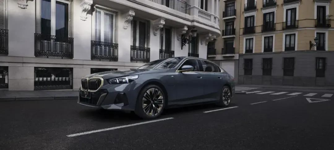 宝马5系跌破30万了