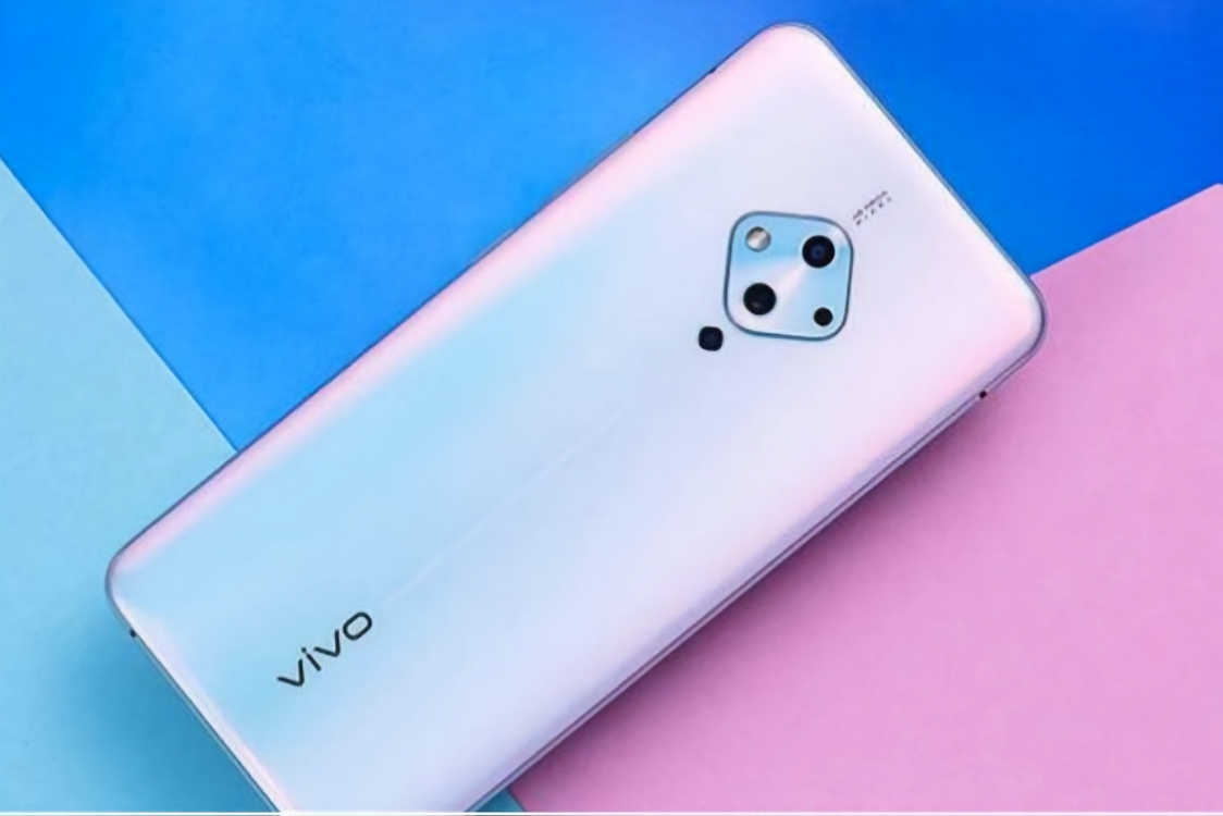 8200mAh超長續航+精致自拍，但有三個痛點我必須說在前頭