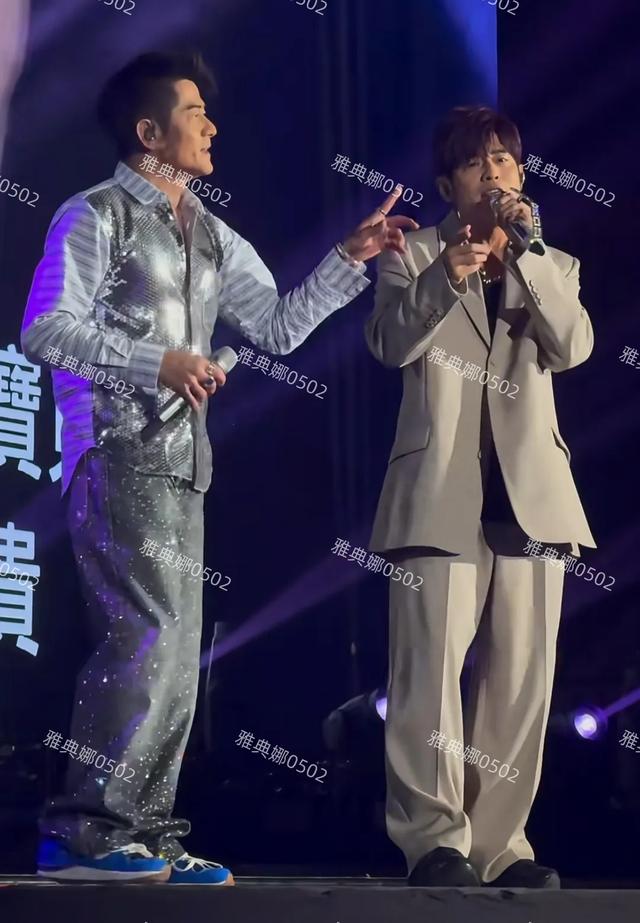 为啥说郭富城矮？他明明跟周杰伦差不多高比周大14岁还是他更年轻