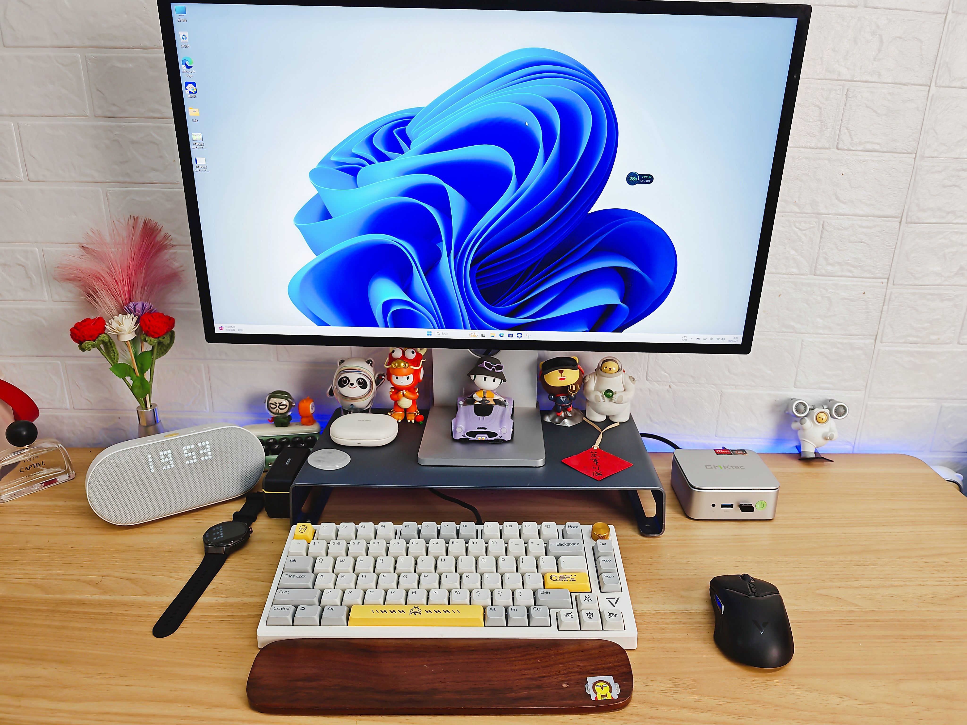 迷你主機設計太卷，巴掌大機身，性能還很炸裂，極摩客G10評測