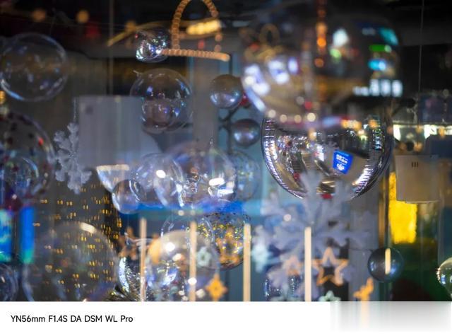 一千多就能买到F1.4人像镜头?