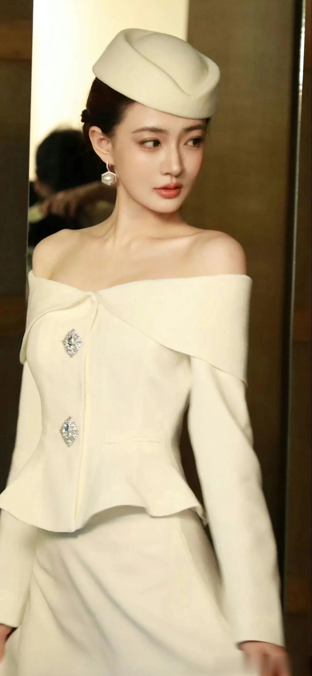 徐璐，颜值与演技并存