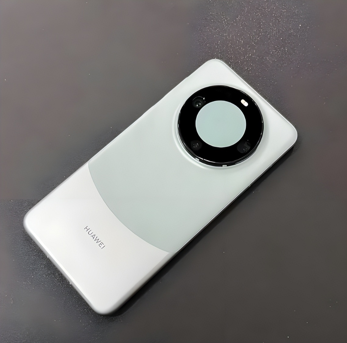 經得住封鎖，經得住考驗！華為永遠都是華為