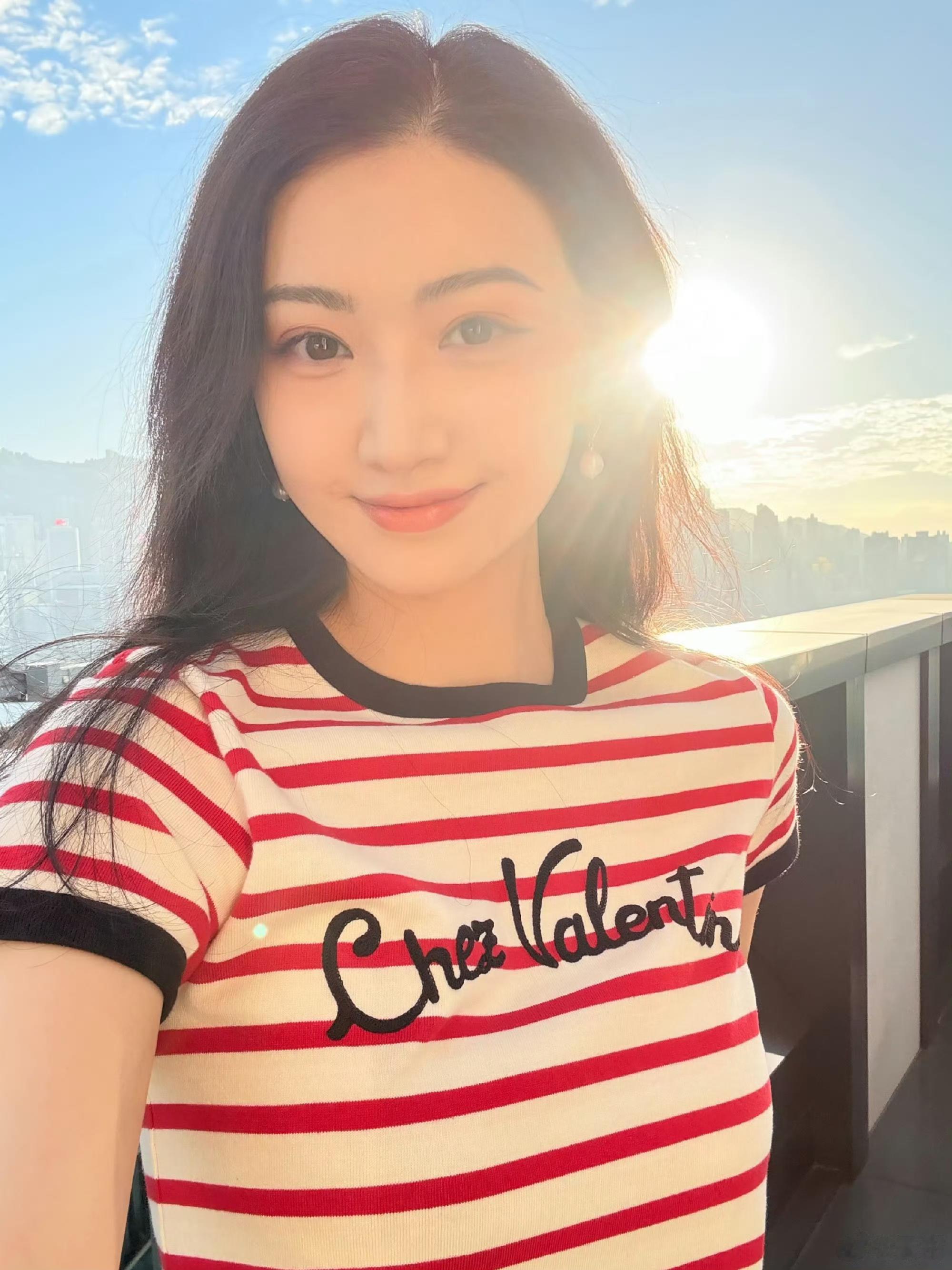 景甜冬日暖阳,阳光看着就好温暖