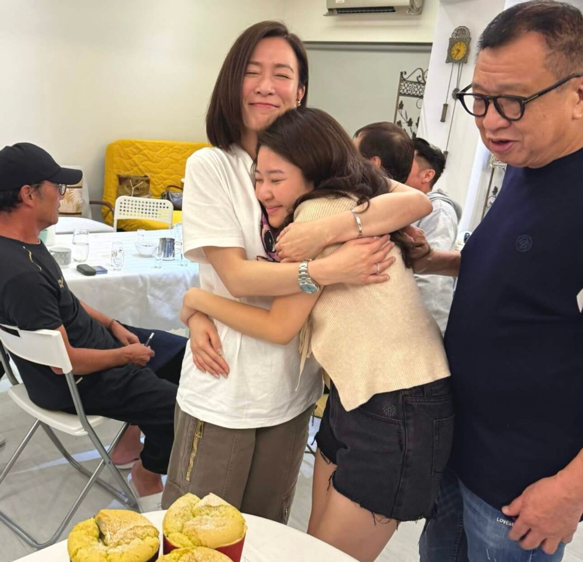 TVB金牌戏骨家中下厨多名工人服侍，家世显赫，父亲开金铺