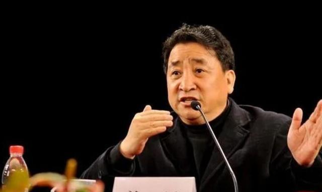 曾是“央视名嘴”，因揭露姜昆丑闻被封杀，如今70岁处境如何？