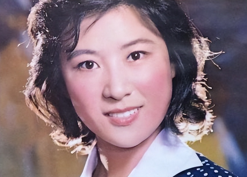 演员王骁：40岁走红，娶平凡妻子生一女，是母亲王馥荔的骄傲