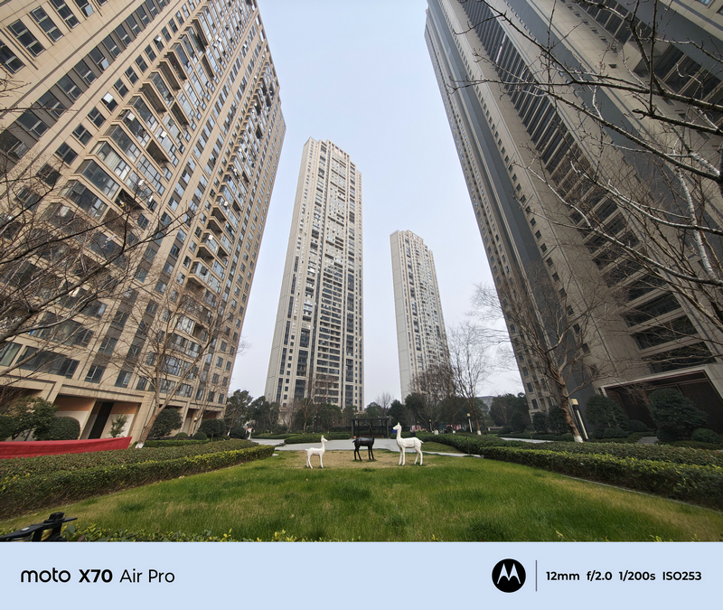 聯(lián)想moto X70 Air Pro評(píng)測(cè)：影像與AI的極致融合