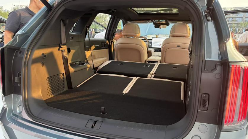 奇瑞诚意之作，捷途山海L7 PLUS 起售价10.99万，低配更值得推荐