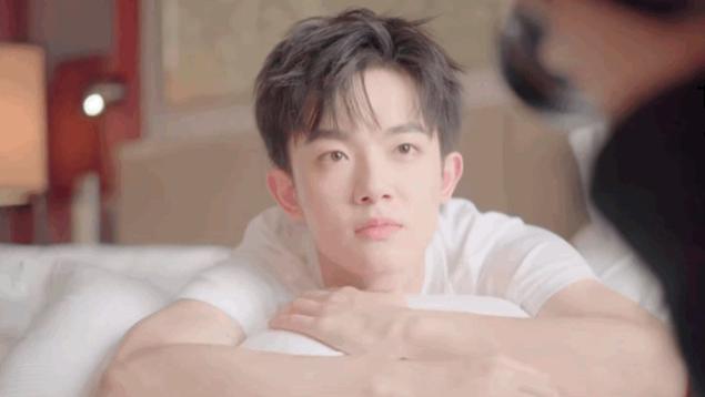 镜头被删减，作品被换脸，他这次彻底凉了