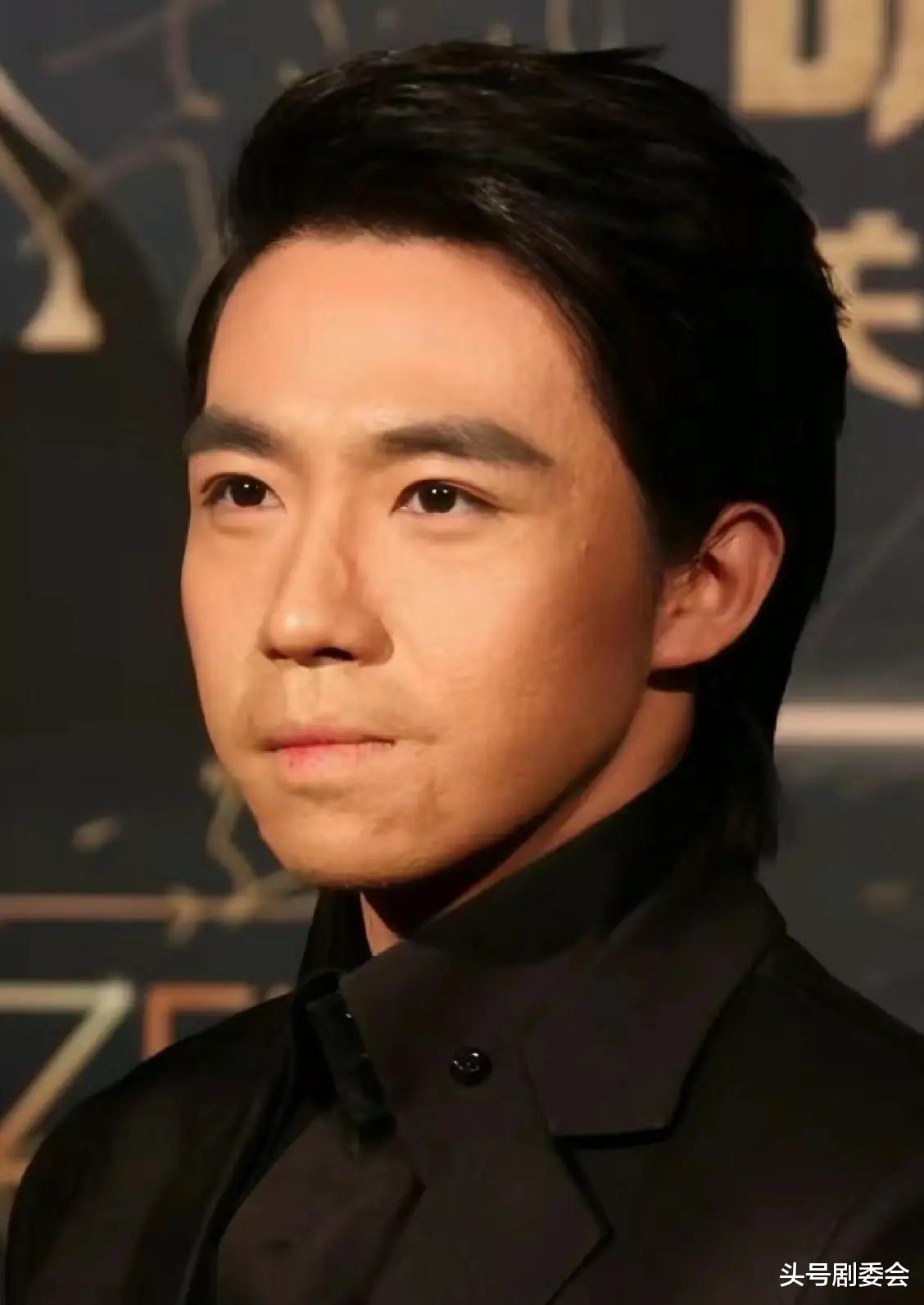 俞灏明王晓晨官宣结婚，文案信息量太大，网友：前女友们情何以堪